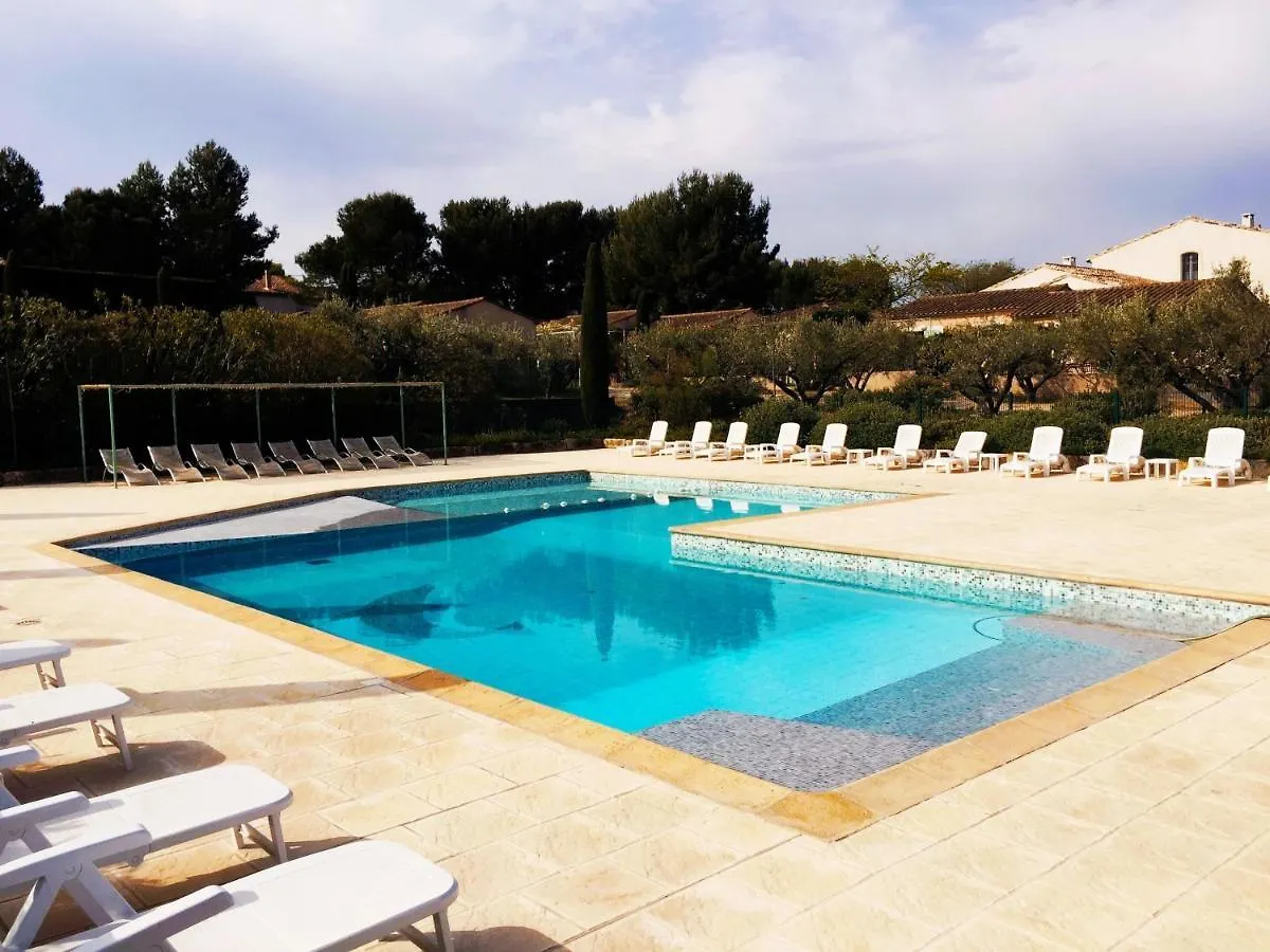 Villa Le Mazet de Lola à Saint-Rémy-de-Provence 0*,